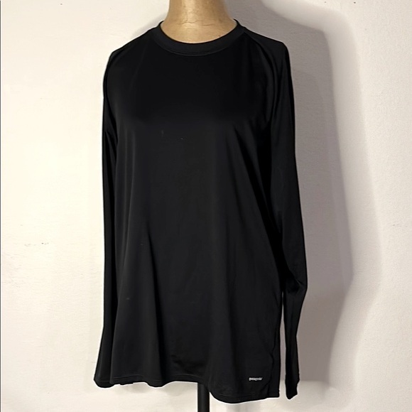 Patagonia L performance base layer capilene Black Long Sleeve Shirt great cond - Picture 1 of 6